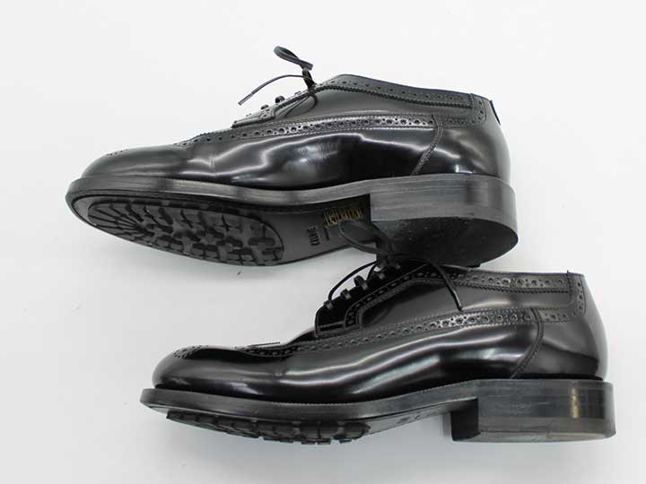 Celine Medallion Wingtip Shoes (Black)