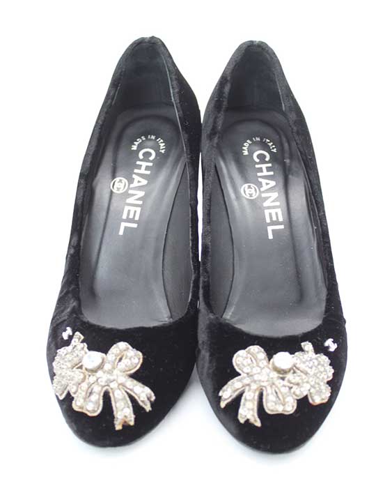 CHANEL CC Bijou Velour Pumps Black x Silver