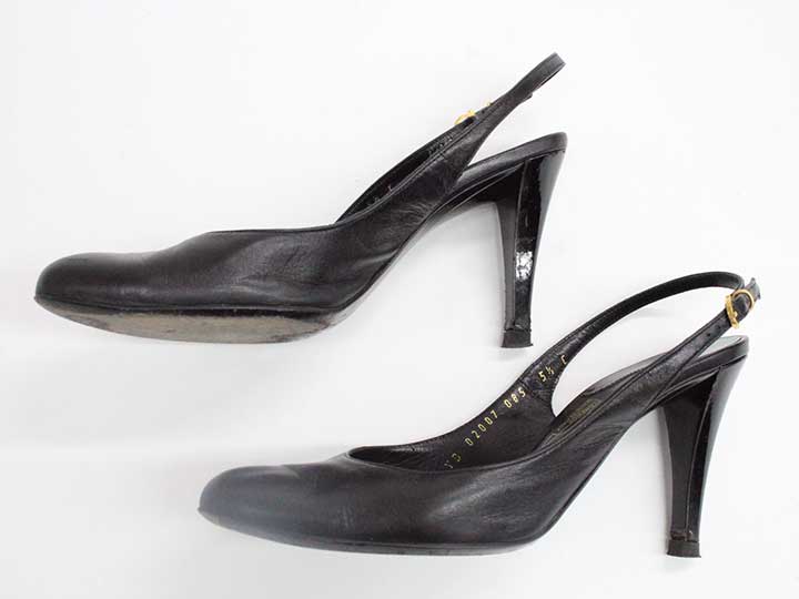 Salvatore Ferragamo Pumps (Black)