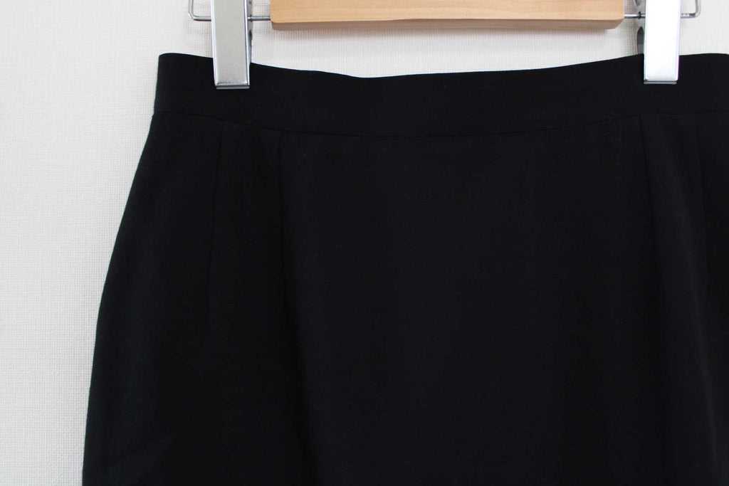 Gucci Gold Button Skirt (Model 700152) (Black)