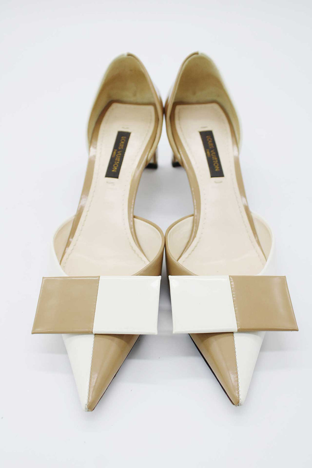 LOUIS VUITTON Bicolor Pointed Toe Pumps White / Bicolor