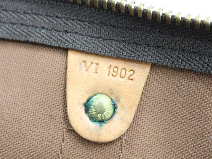 Louis Vuitton Keepal